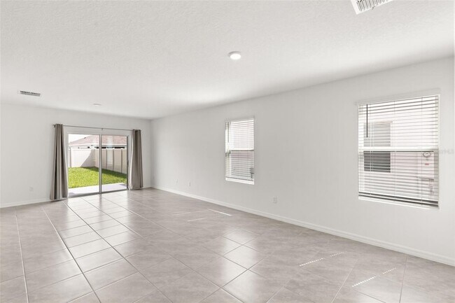 Building Photo - 33301 Darley Dl Trl