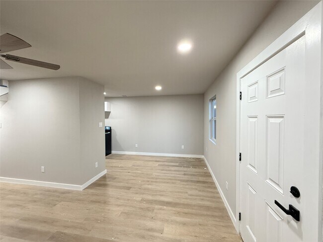 Building Photo - 3268 Holman St