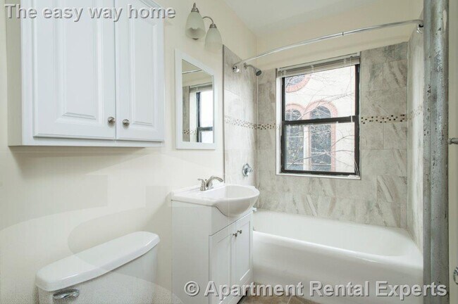Building Photo - 123 Highland Ave