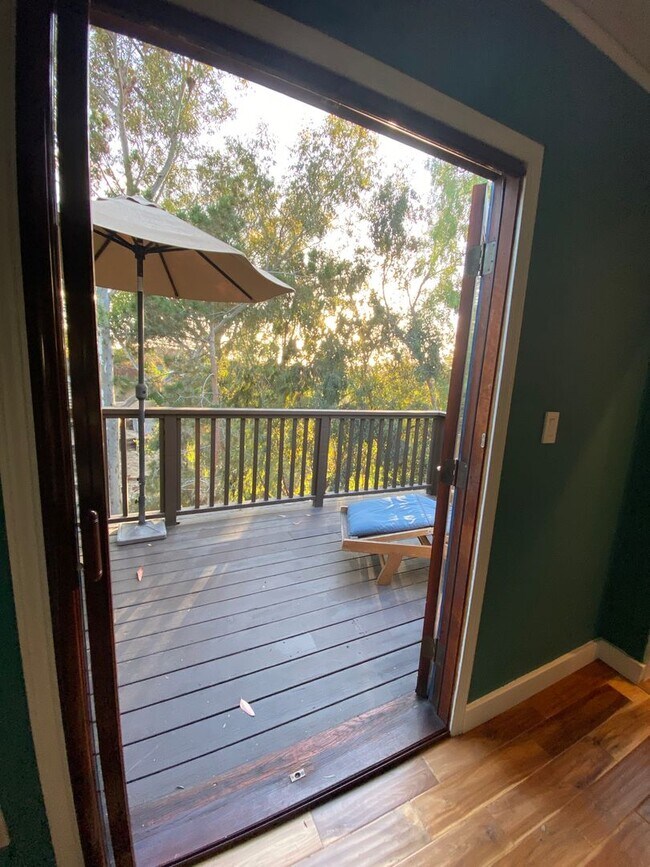 Building Photo - Elegant, Multilevel 3 Bedroom 2 Bathroom in Hillcrest / North Park with Outdoor Space