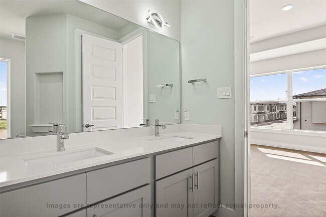 Building Photo - 10719 Mason Rd