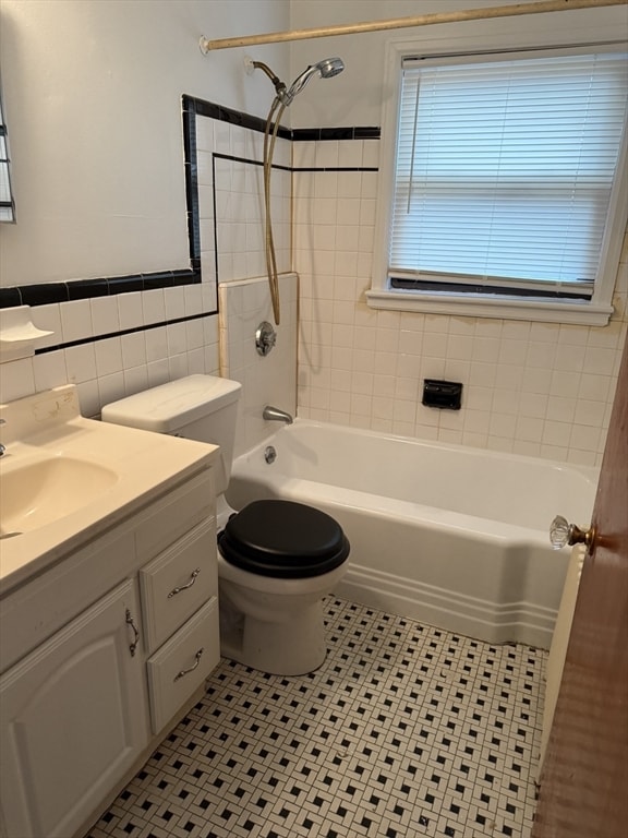 Building Photo - 15 Weston Ct