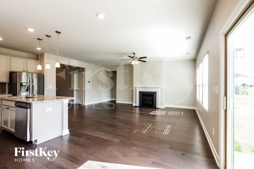 Building Photo - 3009 Striped Maple Ct