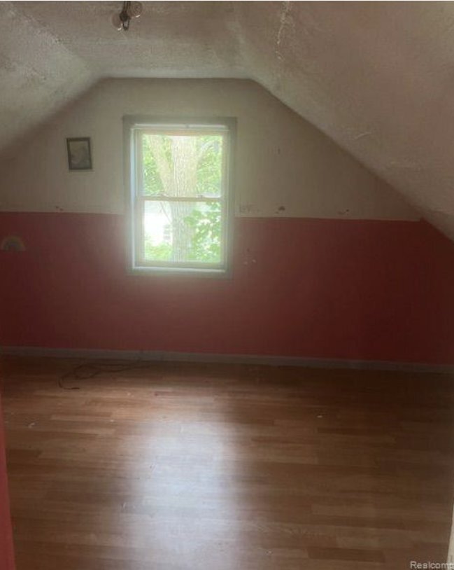 Building Photo - 15871 Fairmount Dr