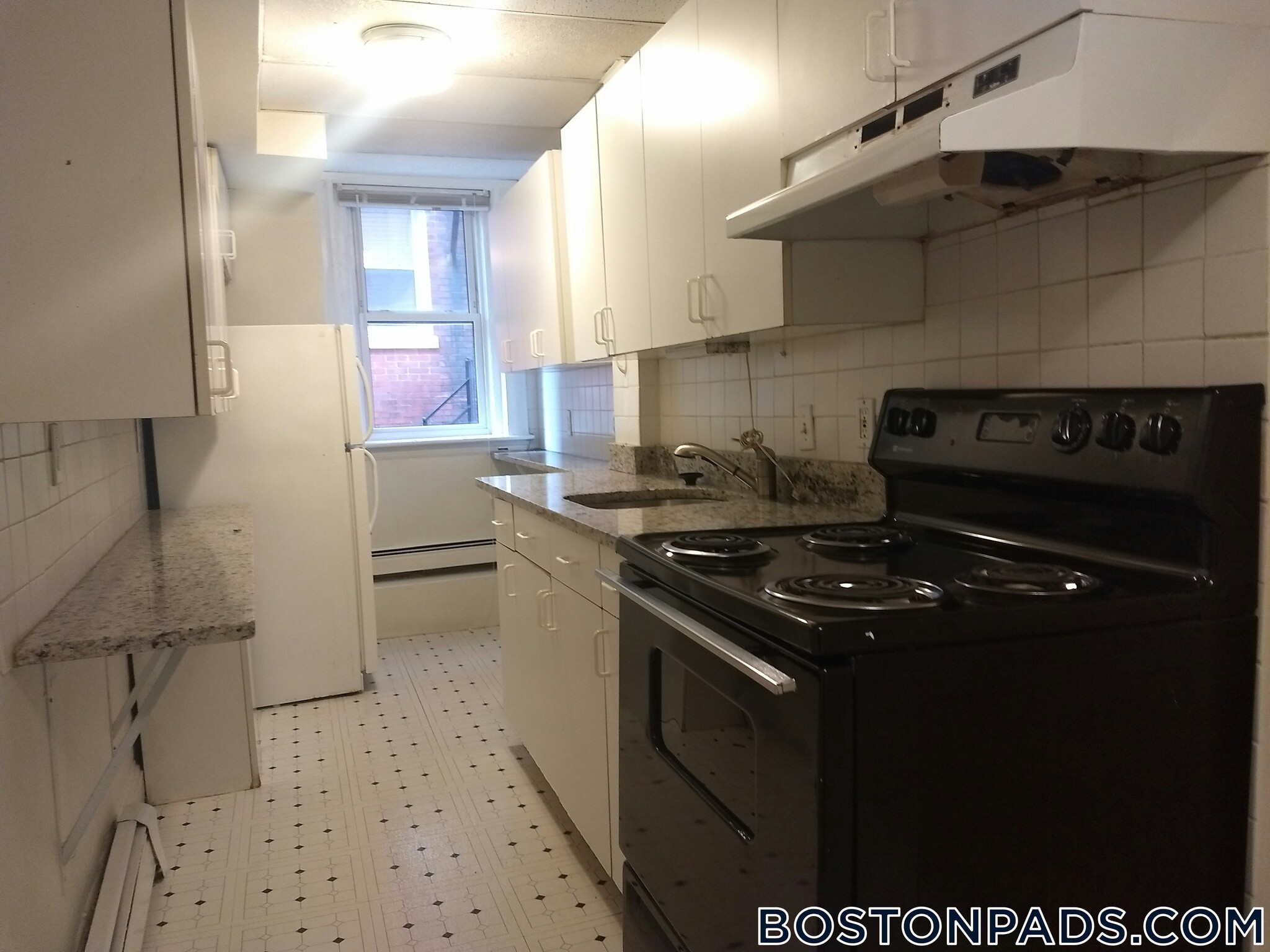 Building Photo - 208 Winthrop Rd