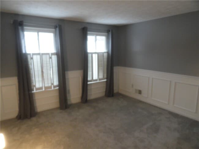 Building Photo - 206 Greenway Blvd