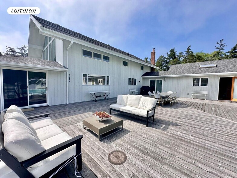 Building Photo - 18 Quogo Neck Ln