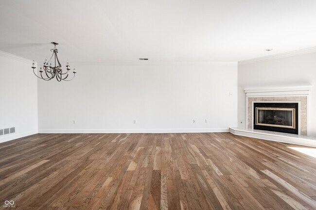 Building Photo - 8651 Jaffa Ct Dr E