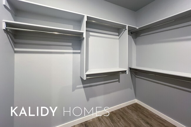 Building Photo - 217 Olde Ml Ct