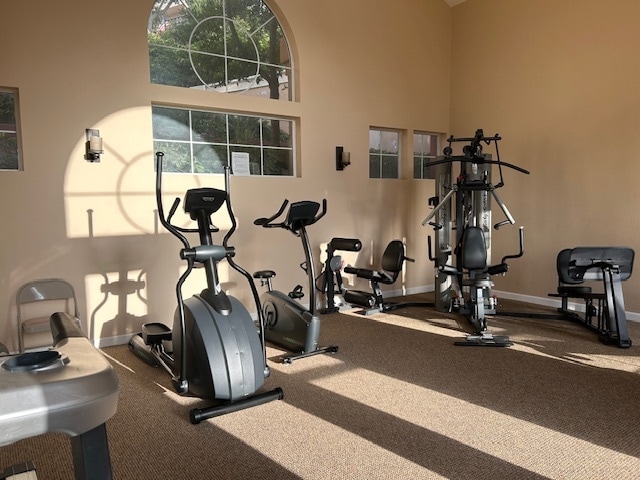 Building Photo - 1020 S San Marino Way