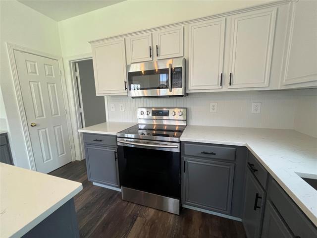 Building Photo - 741 Willow Crest Dr