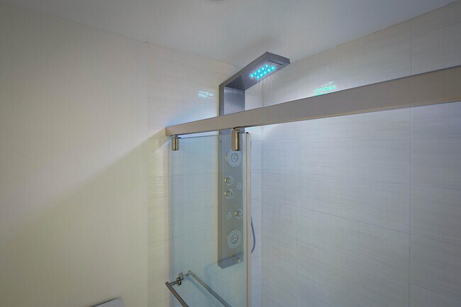 Building Photo - 903 Harbour Pointe Way