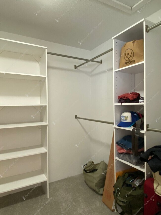 Building Photo - Mid-Century Modern Courtyard Gem in the Old Farm District