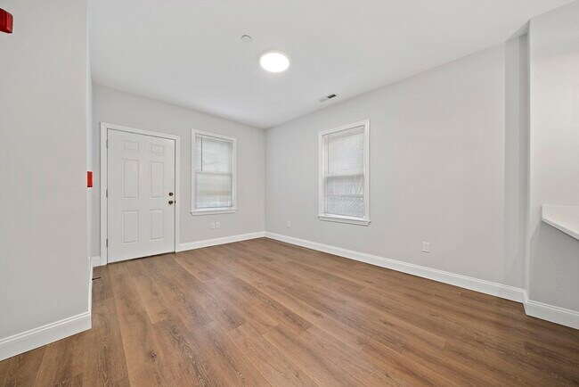 Building Photo - 22 Madison Ave