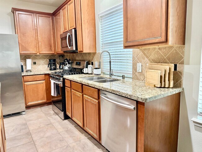 Building Photo - 142 E Spindle Tree Cir