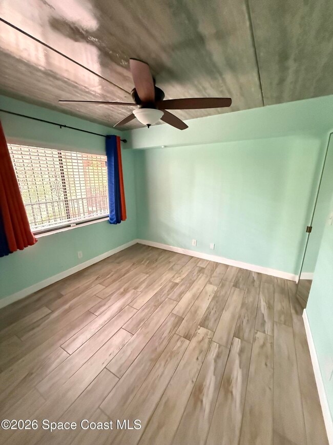 Building Photo - 1540 Riverside Dr