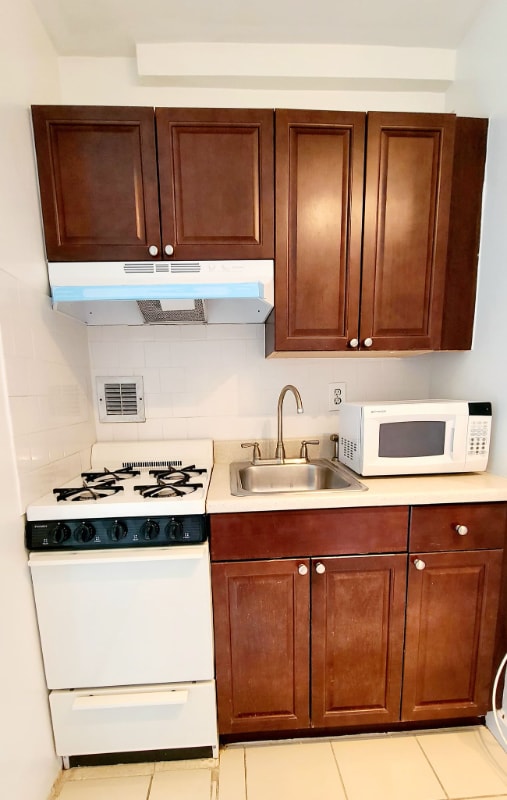 Building Photo - 1011 Arlington Blvd