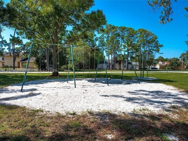 Building Photo - 5800 Rambler Rose Way