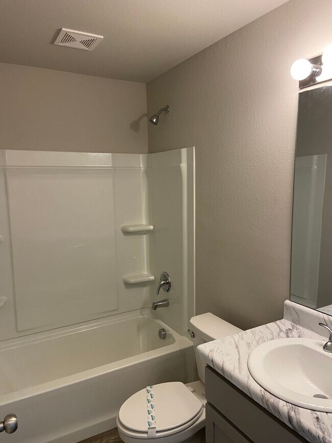 Building Photo - *Pre-leasing* Four Bedroom | Two Bath Home...