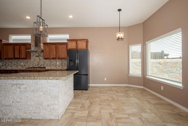 Building Photo - 2241 Tierra Delmonte Dr