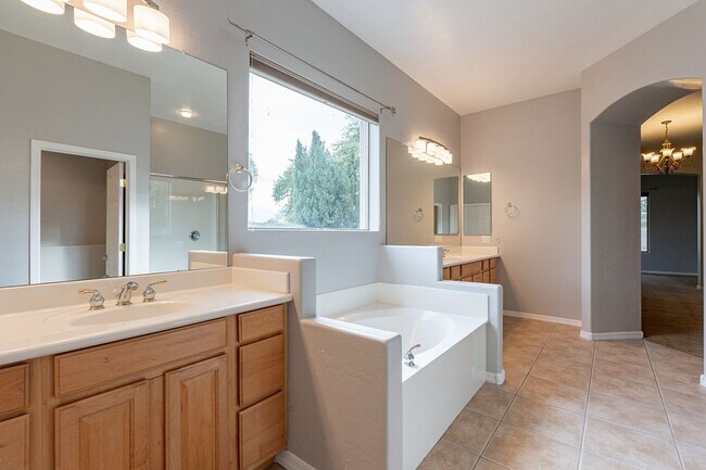 Building Photo - 4 Bedroom, 2.5 Baths with Private Pool!