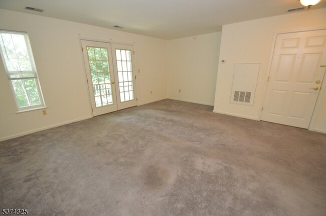 Building Photo - 21 Jenny Lind St