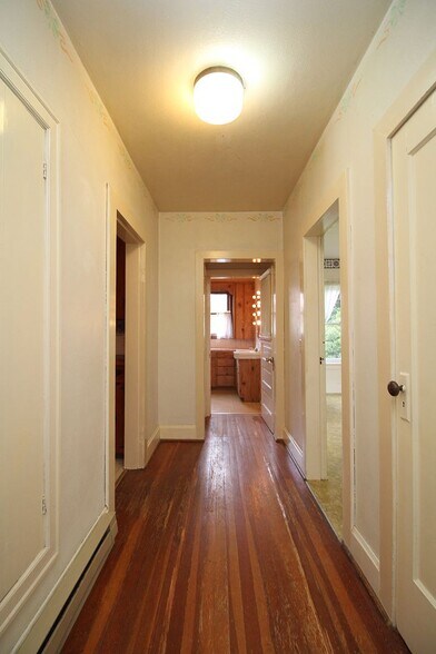 Building Photo - 19282 S Beavercreek Rd