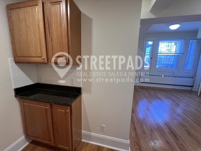 Building Photo - 1 bedroom in Cambridge MA 02138