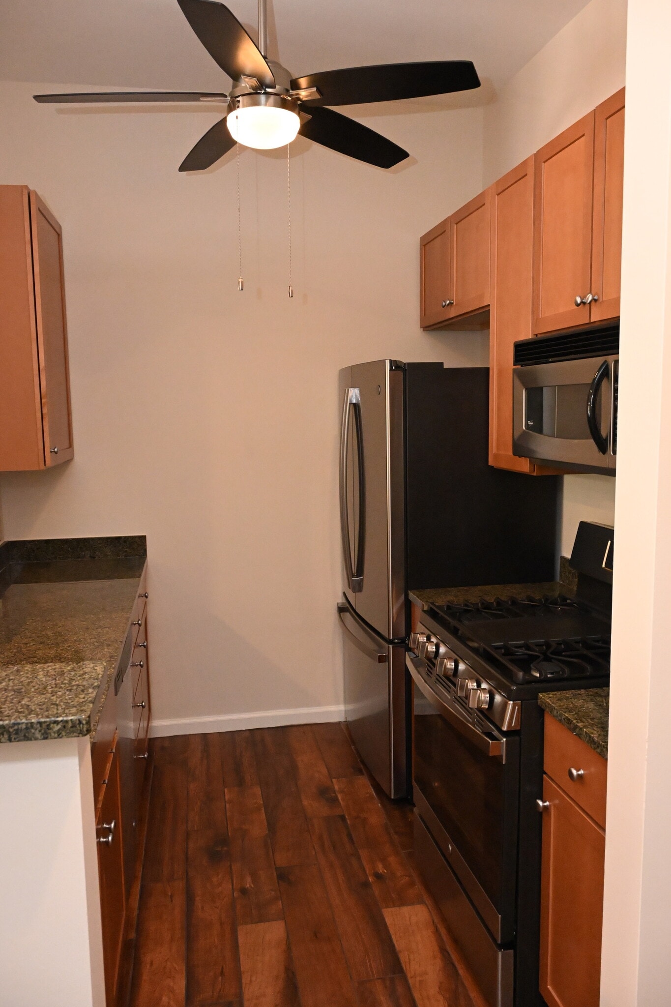 Building Photo - 309 Holland Ln