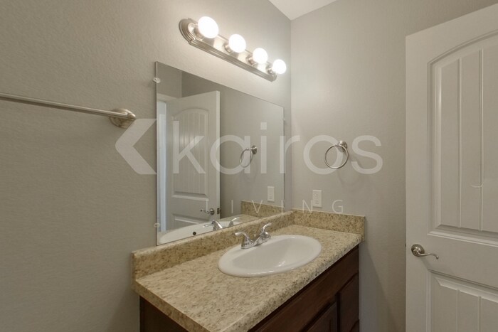 Building Photo - 3902 Thomas St