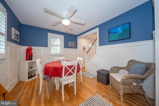 Building Photo - 533 Monument Ave