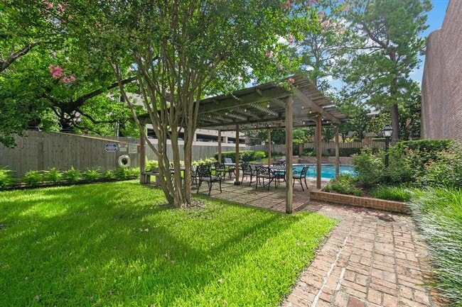 Building Photo - 4948 Post Oak Timber Dr
