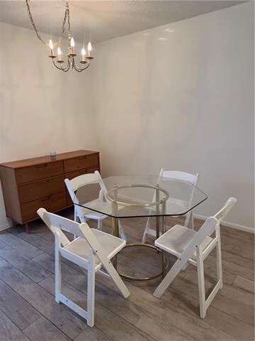 Building Photo - 725 Heavens Dr