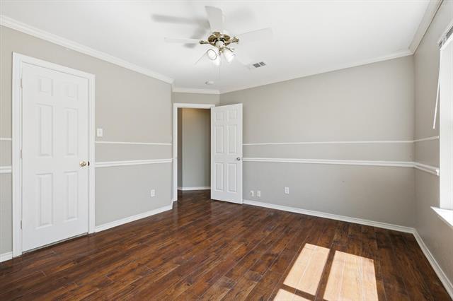 Building Photo - 4433 English Oak Dr