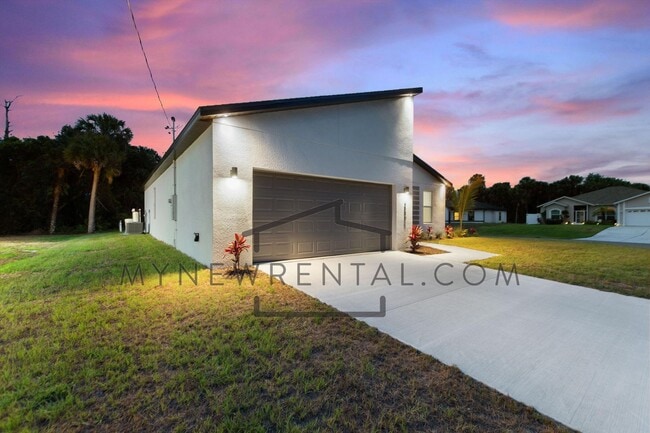 Building Photo - Deposit-Free! Modern, energy efficient hom...