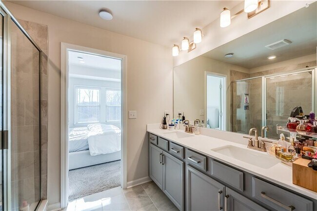 Building Photo - 1634 Halbrook Pl SW