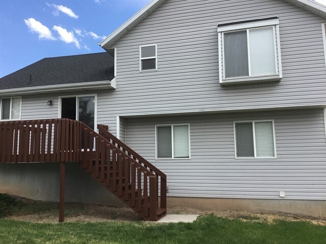 Building Photo - 934 E 490 N