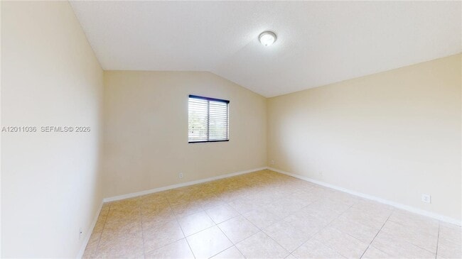Building Photo - 897 Briar Ridge Rd
