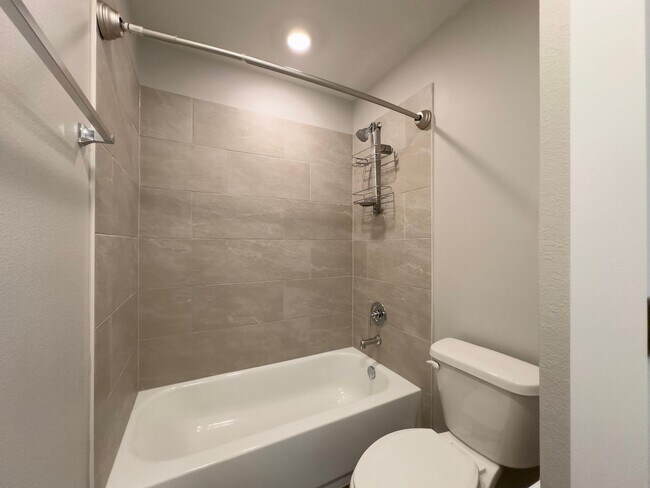 Building Photo - Newly constructed 4bd Home in Villas San A...