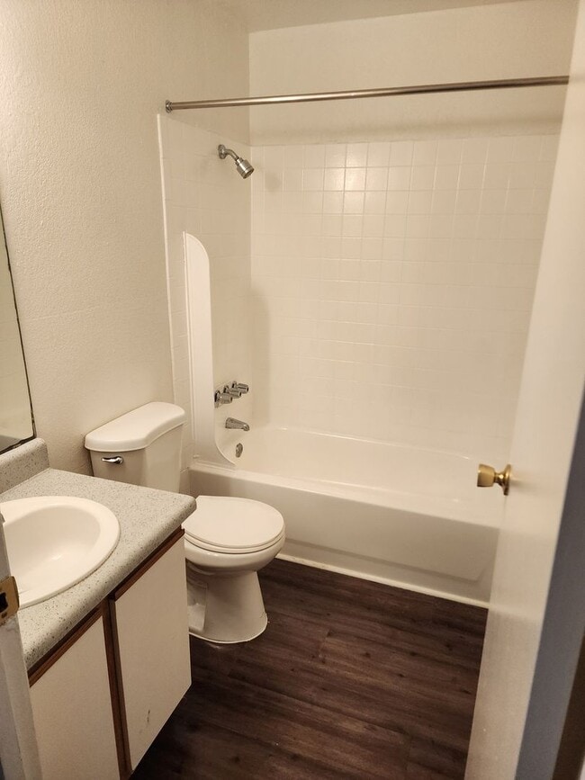 Interior Photo - Casa De Flores