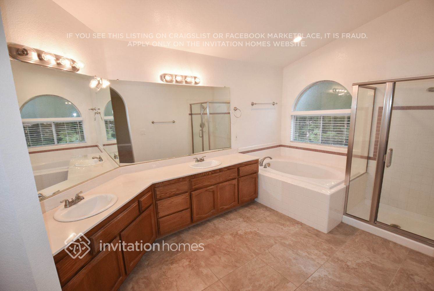 Building Photo - 8047 Stretto Ct