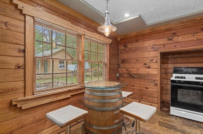 Building Photo - 23205 Decker Prairie-Rosehill Rd