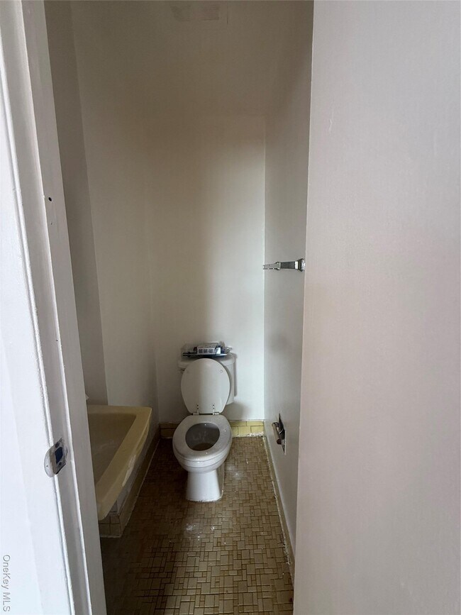 Building Photo - 259-54 Craft Ave