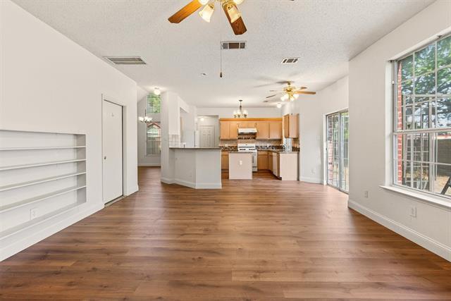 Building Photo - 3100 Verbena Dr