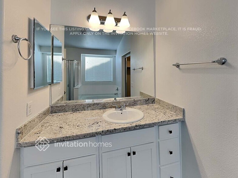 Building Photo - 4823 W Beautiful Ln