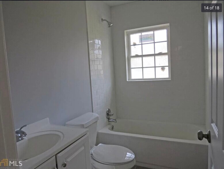 Bathroom - 784 Soperton Hwy