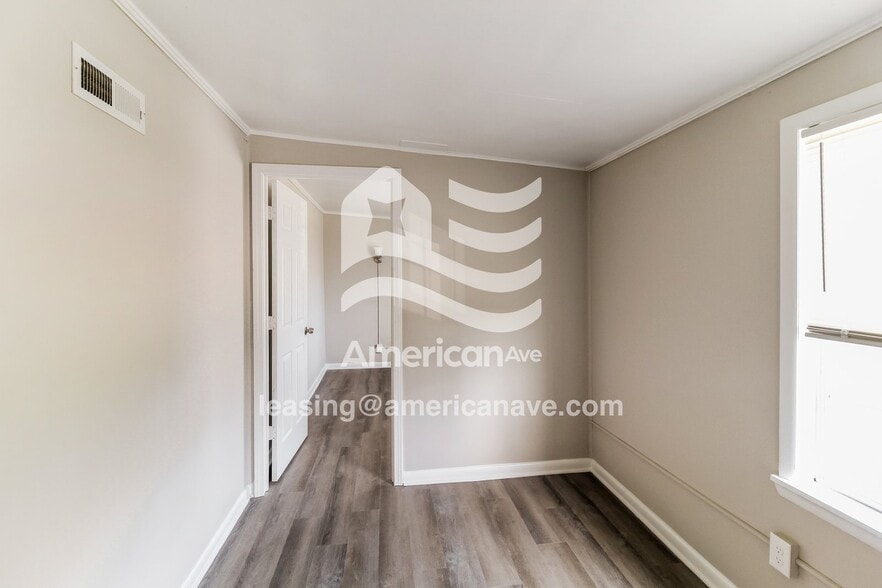 Building Photo - 106 Pocohontos Ave