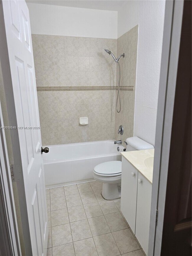 Building Photo - 1304 N Santa Catalina Cir