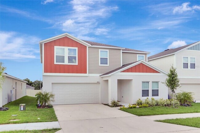 Building Photo - 2405 Oakwood Ln