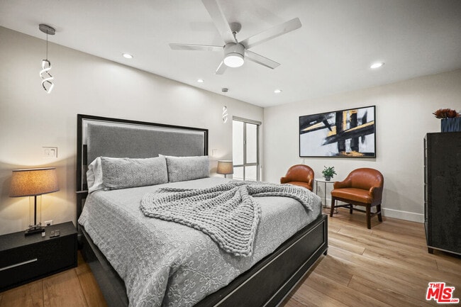 Building Photo - 1045 Kings Rd